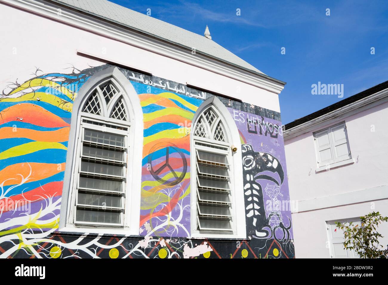 Murale su Nelly's Deli, Charlotte Street, Nassau City, New Providence Island, Bahamas Foto Stock