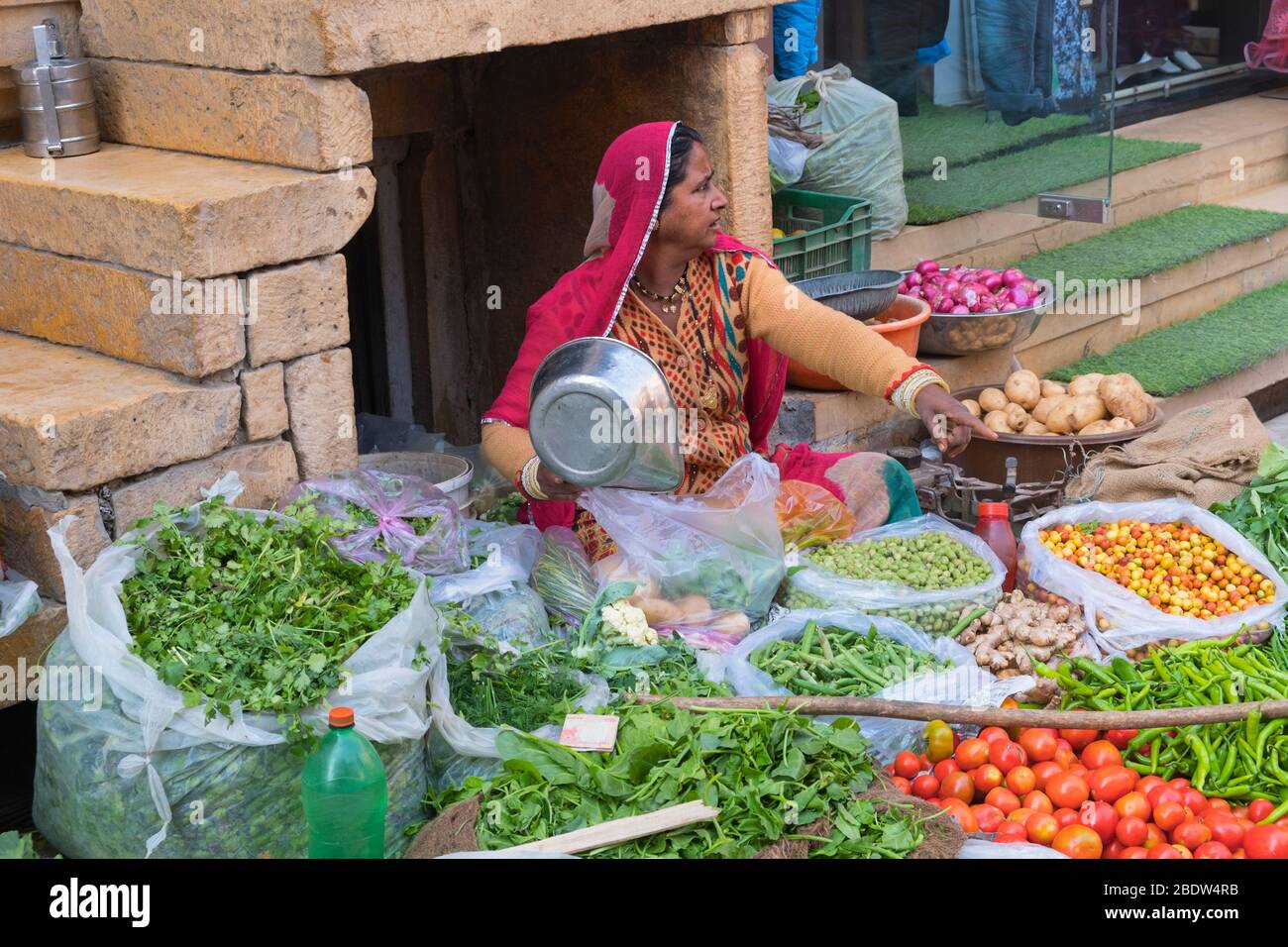 Commerciante di strada Jaisalmer Rajasthan India Foto Stock