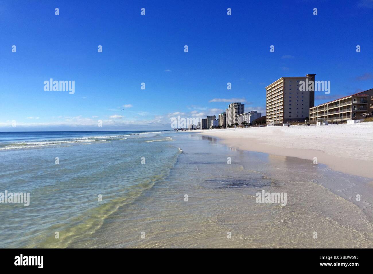 Destin, Florida Beach e il Golfo del Messico in un giorno soleggiato Foto Stock