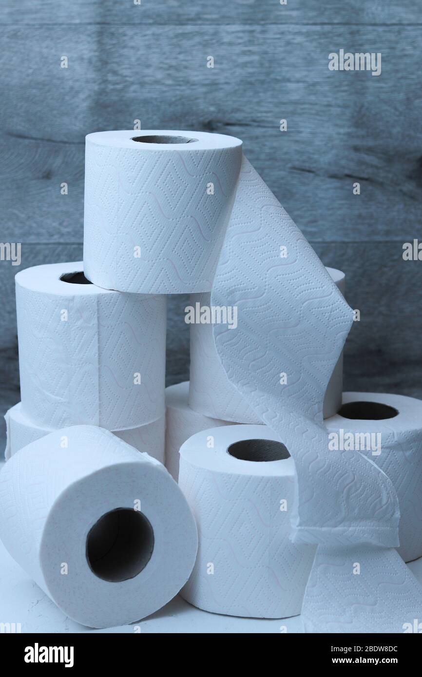 rotoli di carta igienica come concetto di igiene Foto Stock