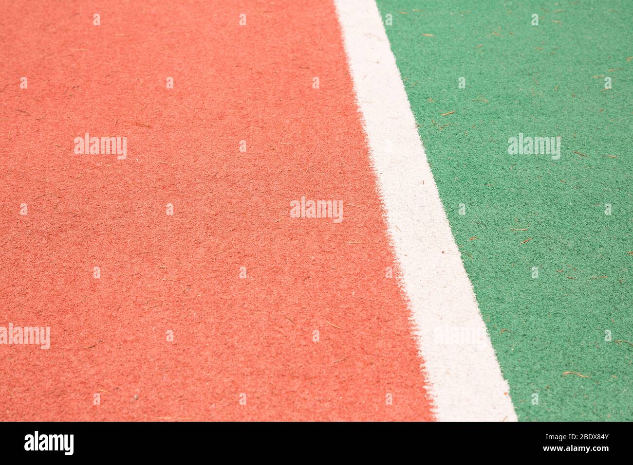 AstroTurf colorato ai giochi della scuola di Kent Foto Stock