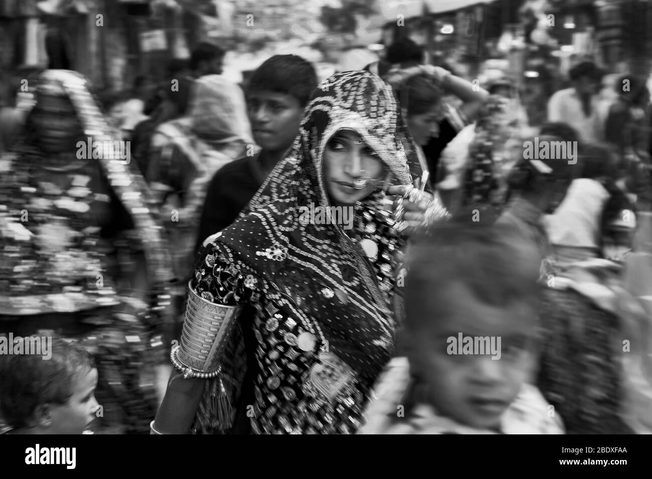 L'immagine della signora Rajasthani alla fiera animale di Pushkar, Ajmer, Rajasthan, India, asia Foto Stock