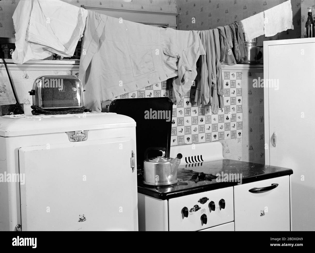WWII, Dangerous Clothes Line, 1944 Foto Stock