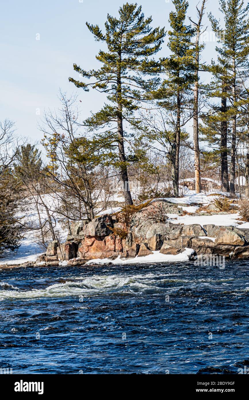 Bruce Peninsula National Park, The Grotto & Indian Head Cove Fathon Five National Park Tobermory Ontario Canada in inverno Foto Stock