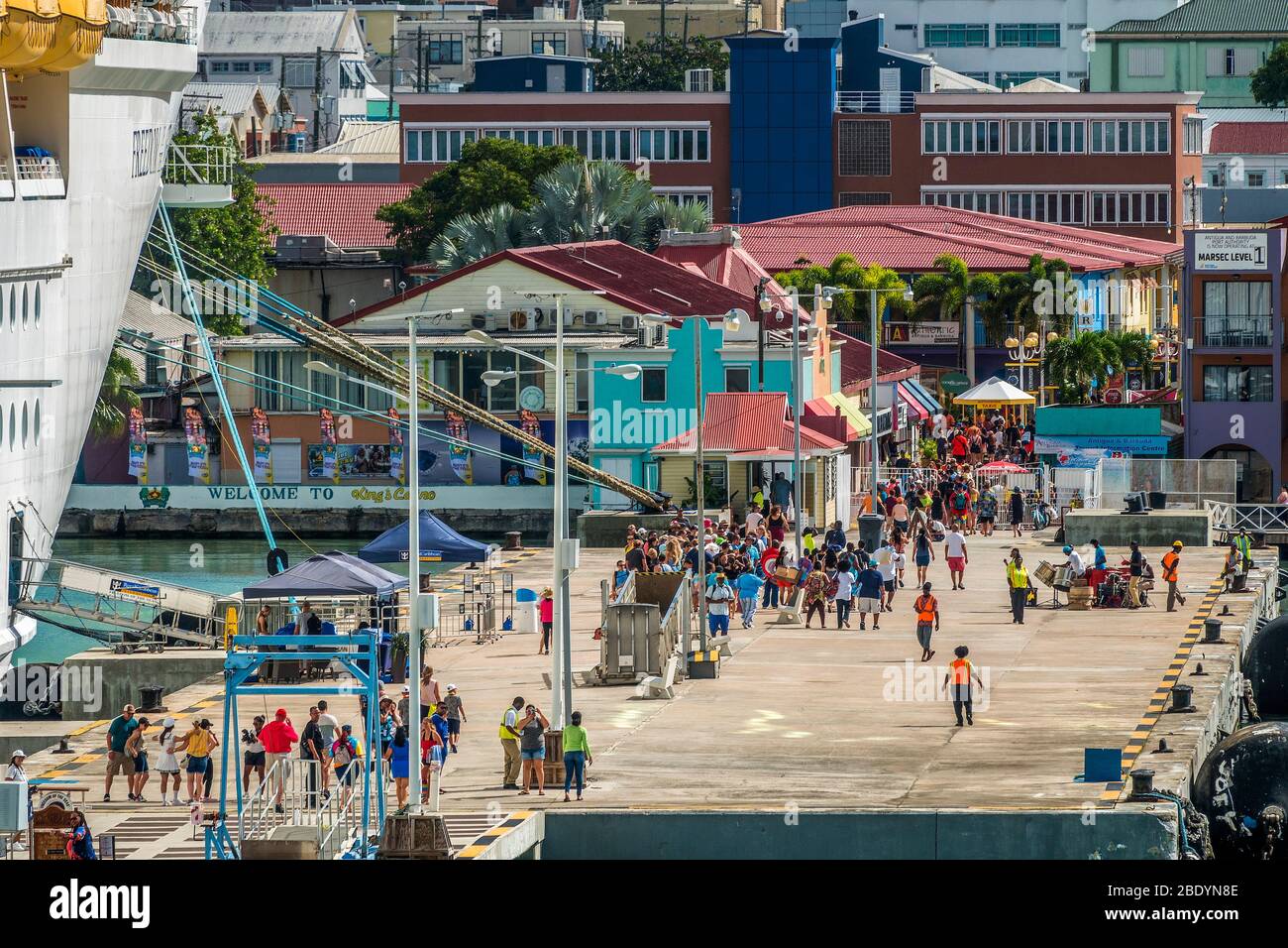 Porto occupato a St Johns, Antigua, Indie Occidentali Foto Stock