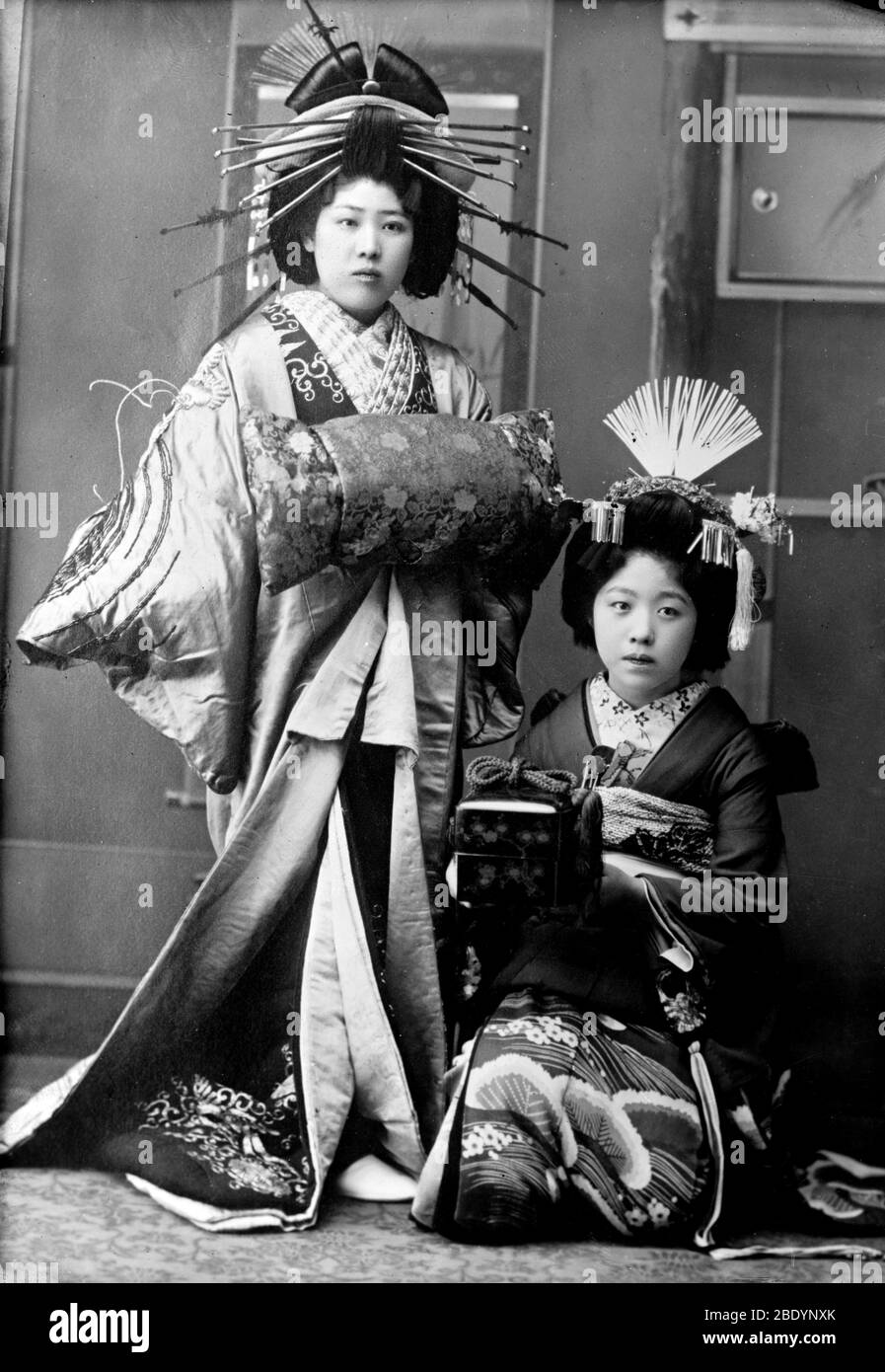 Ragazze Geisha, anni '10 Foto Stock