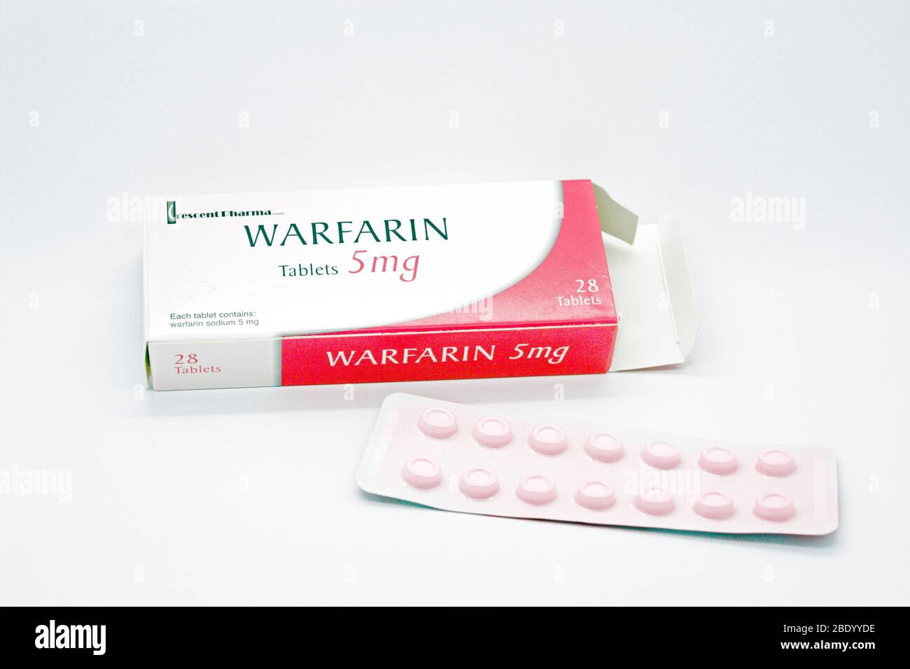 Warfarin 5mg compresse per l'assottigliamento del sangue Foto Stock