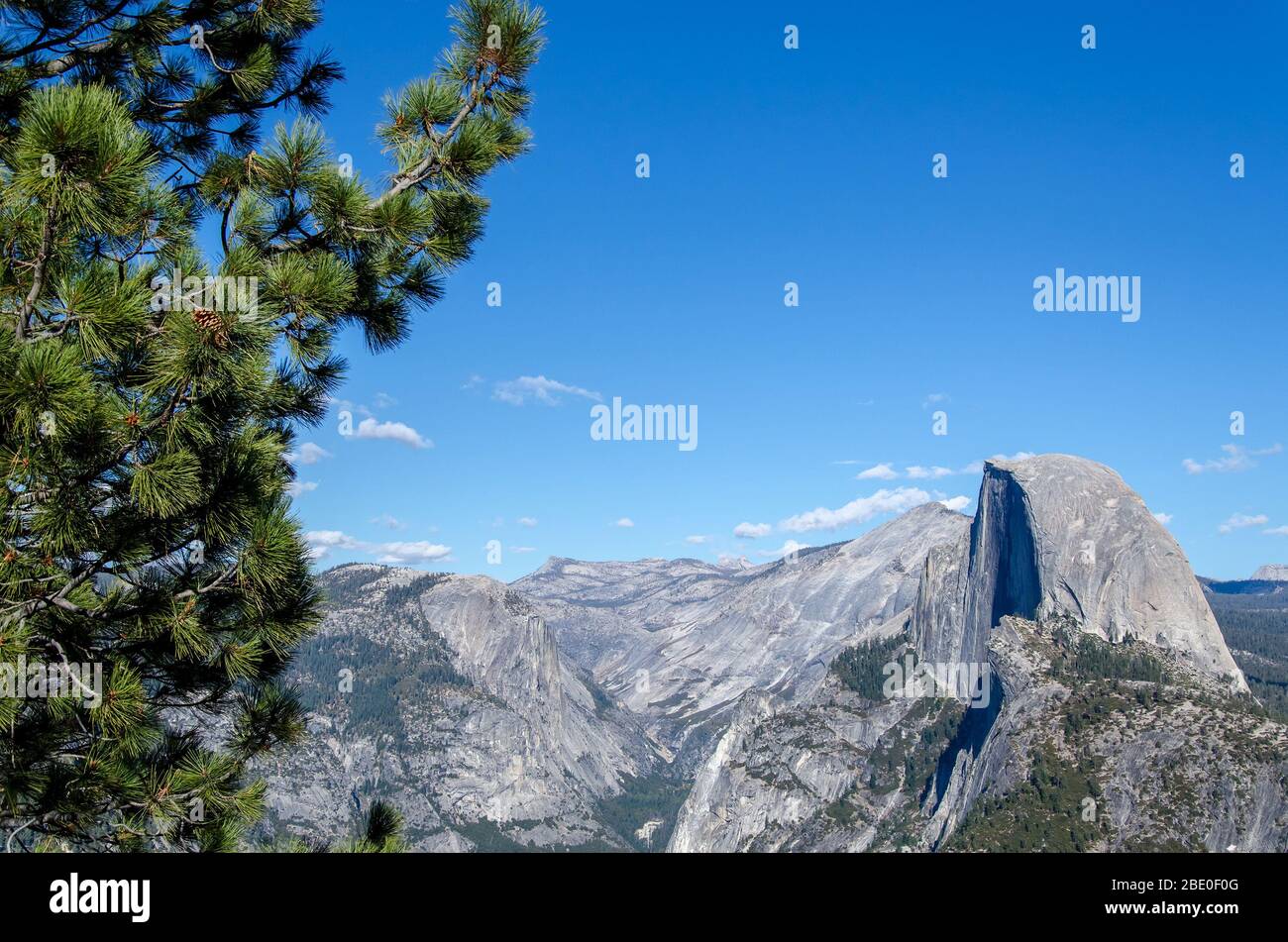 Il Parco Nazionale di Yosemite si trova sulle montagne della Sierra Nevada della California. Foto Stock
