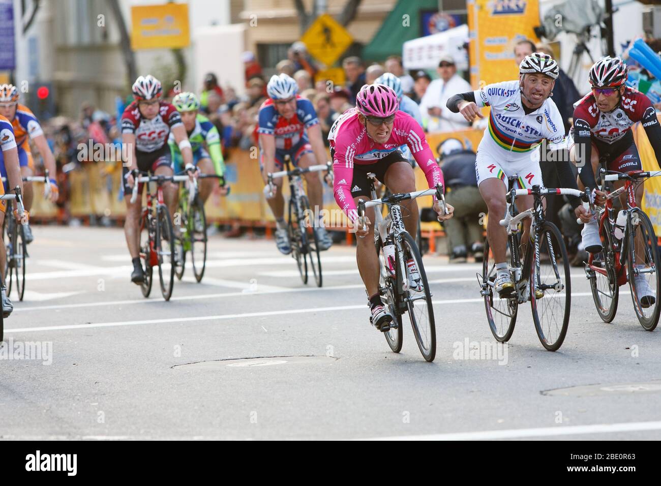 (L-R) il tedesco Gerald Ciolek, l'italiano Paulo Bettini e l'argentino Juan José Haedo terminano la fase 4 del 2007 Amgen Tour della California. Foto Stock