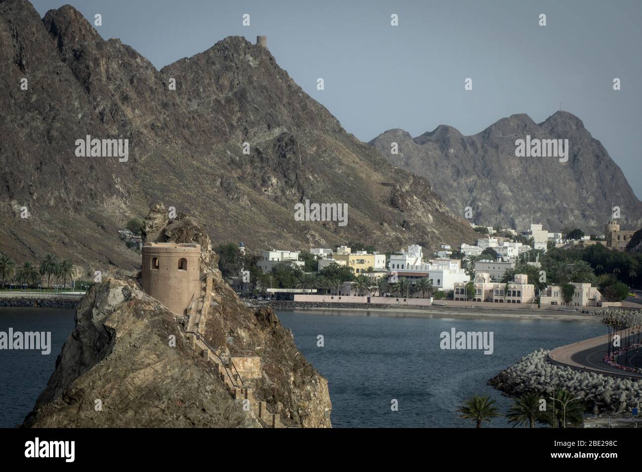 Muscat. Oman. Oman Sultanato, Muscat, Riyam Park, monumento a forma di un gigante censitore, Foto Stock