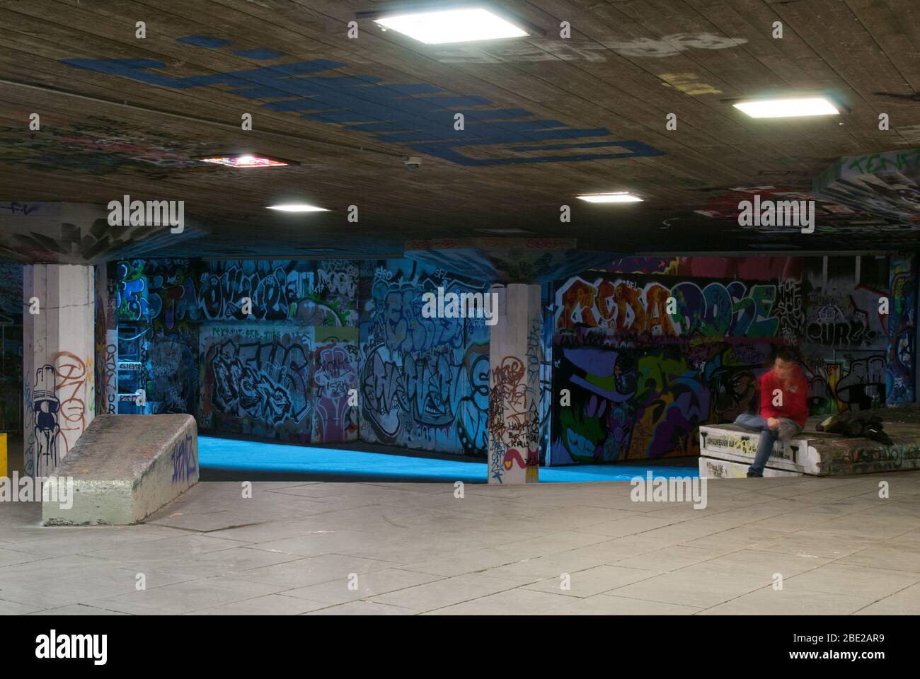 Architettura brutalista in cemento armato Brutalism Skate Park Queen Elizabeth Hall, Southbank Centre, Belvedere Road, Bishop's, London SE1 Foto Stock