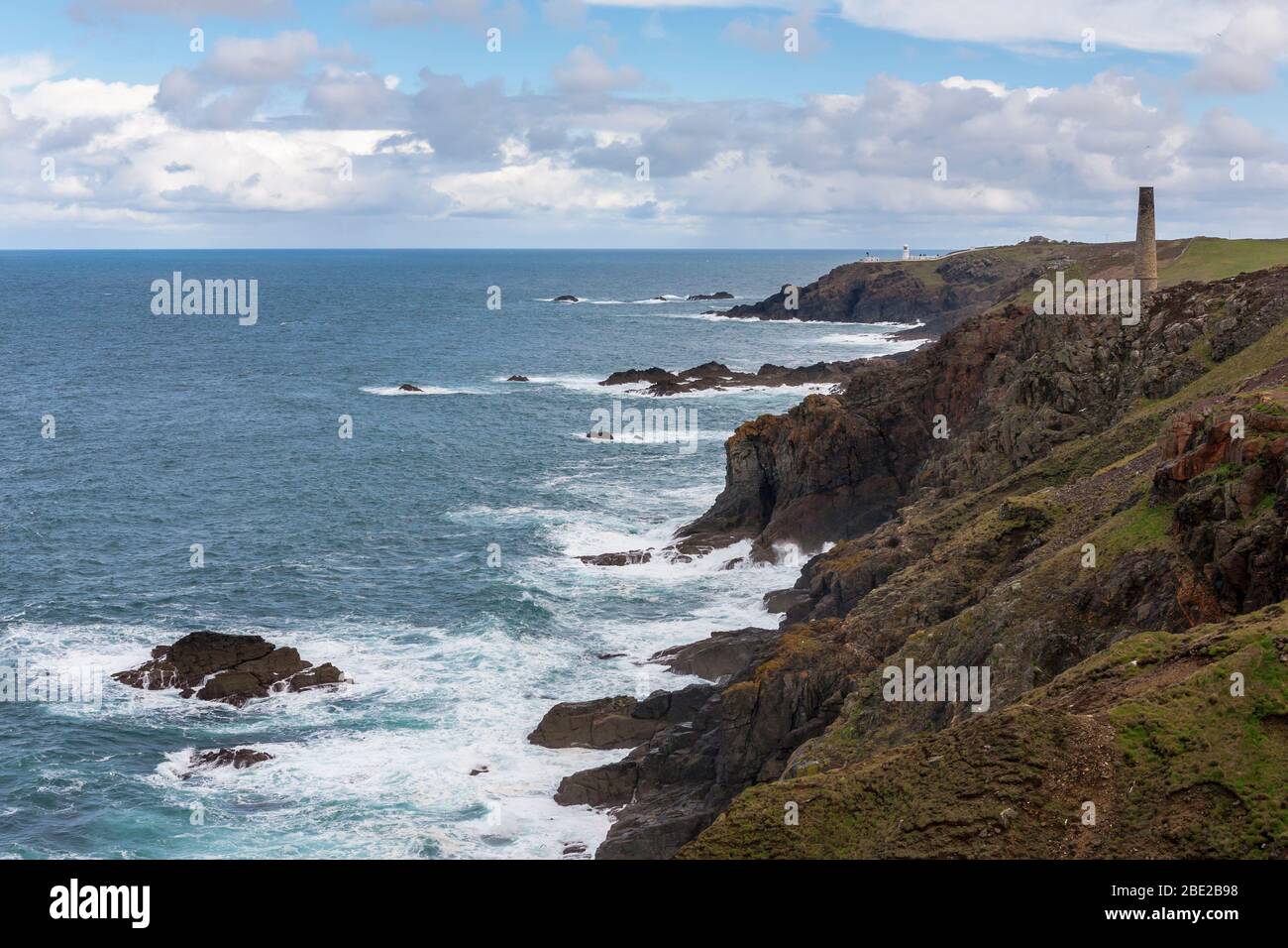 La costa nord della Cornovaglia vicino alla miniera di Levant, patrimonio dell'umanità dell'UNESCO, Penwith Peninsula, Cornovaglia, Regno Unito Foto Stock