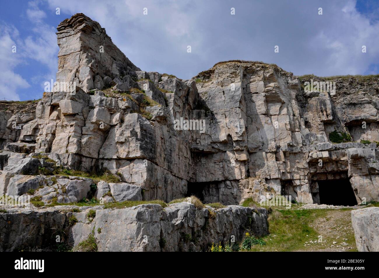 La cava disutilizzata a Winspit Cave sulla costa Jurrasic vicino a Worth Matravers sull'isola di Purbeck. Dorset.UK Foto Stock