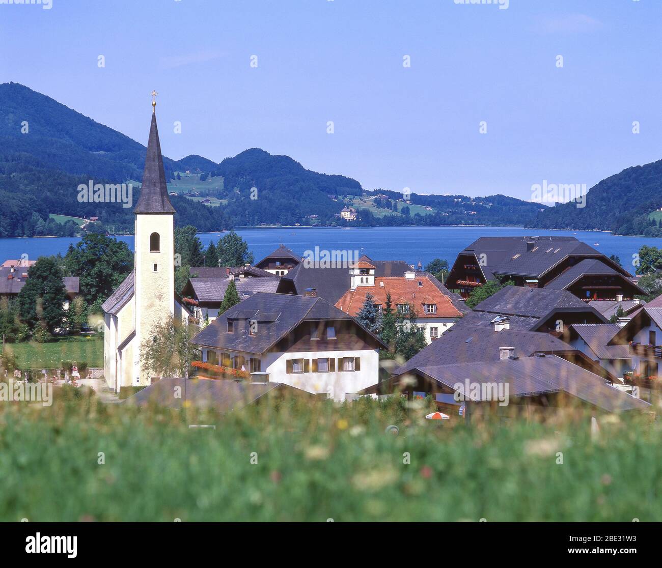 Fuschl am See resort città sul lago Fuschlsee, Stato di Salisburgo, la Repubblica d' Austria Foto Stock