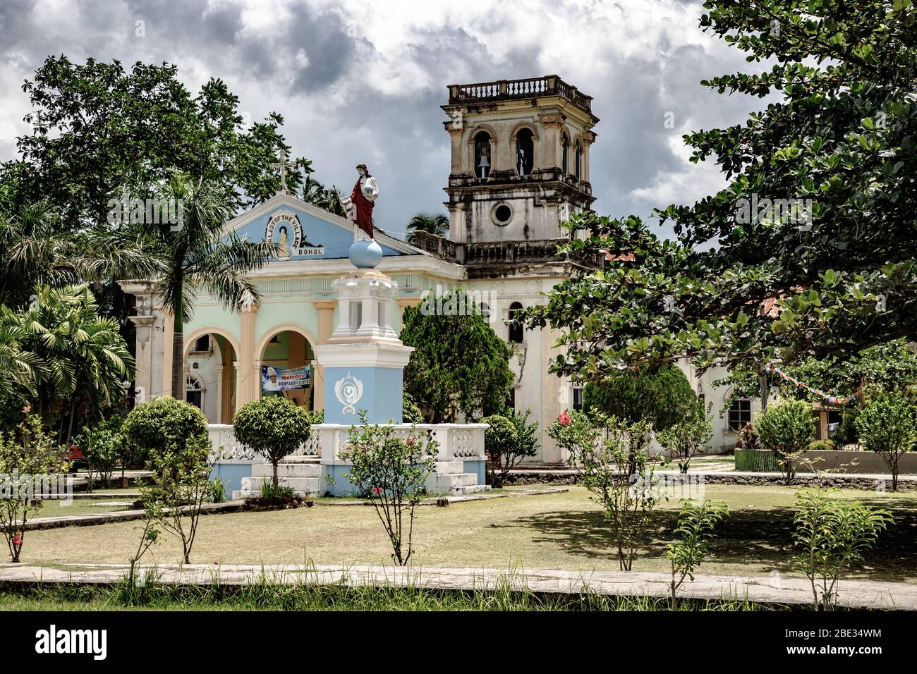 Chiesa cattolica filippina nel mezzo dell'isola di bohol Foto Stock