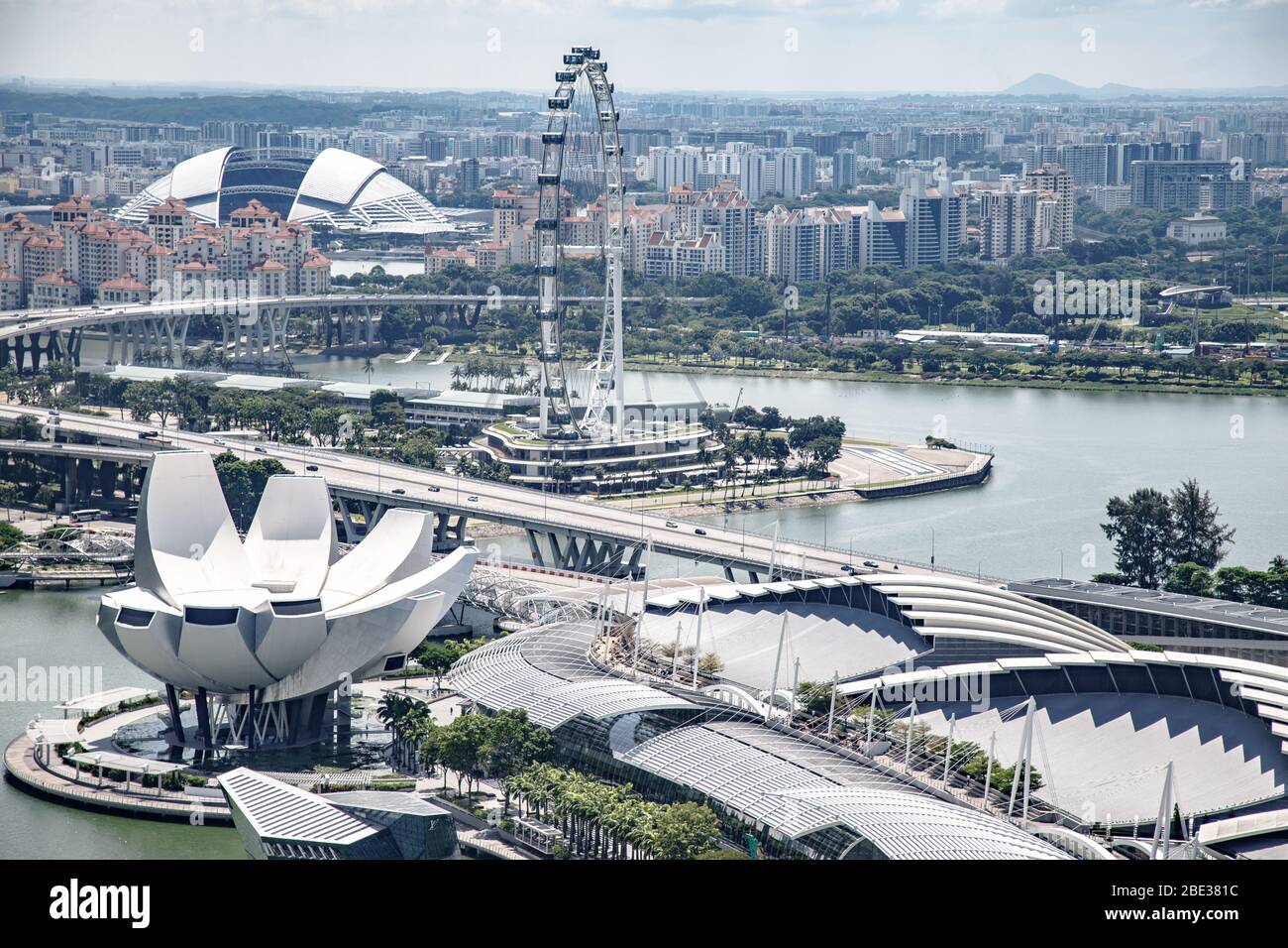 Vista cercana de la Marina Bay en Singapur Foto Stock