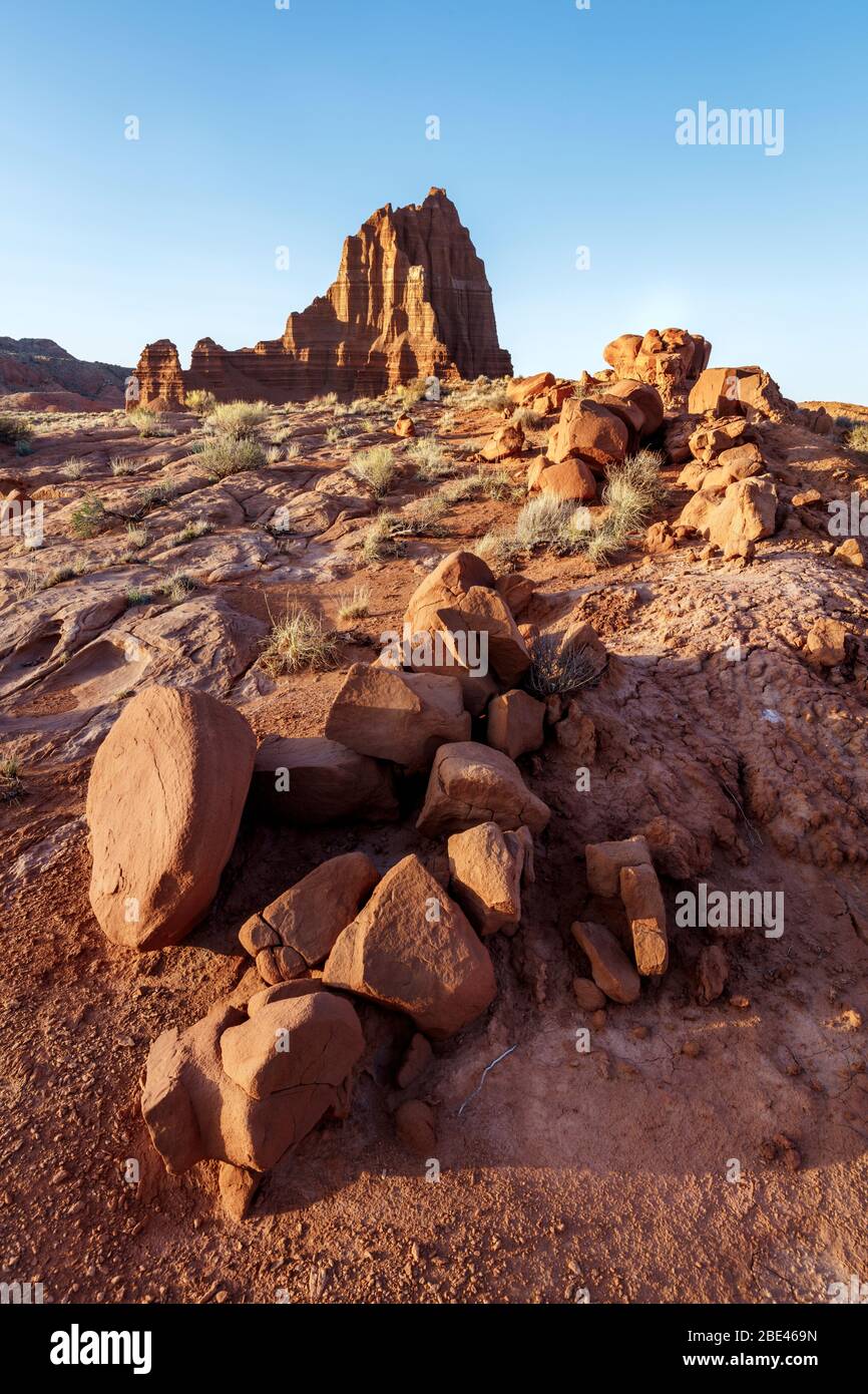 Tempio del Sole nel Cathedral Valley of Capital Reef National Park Foto Stock