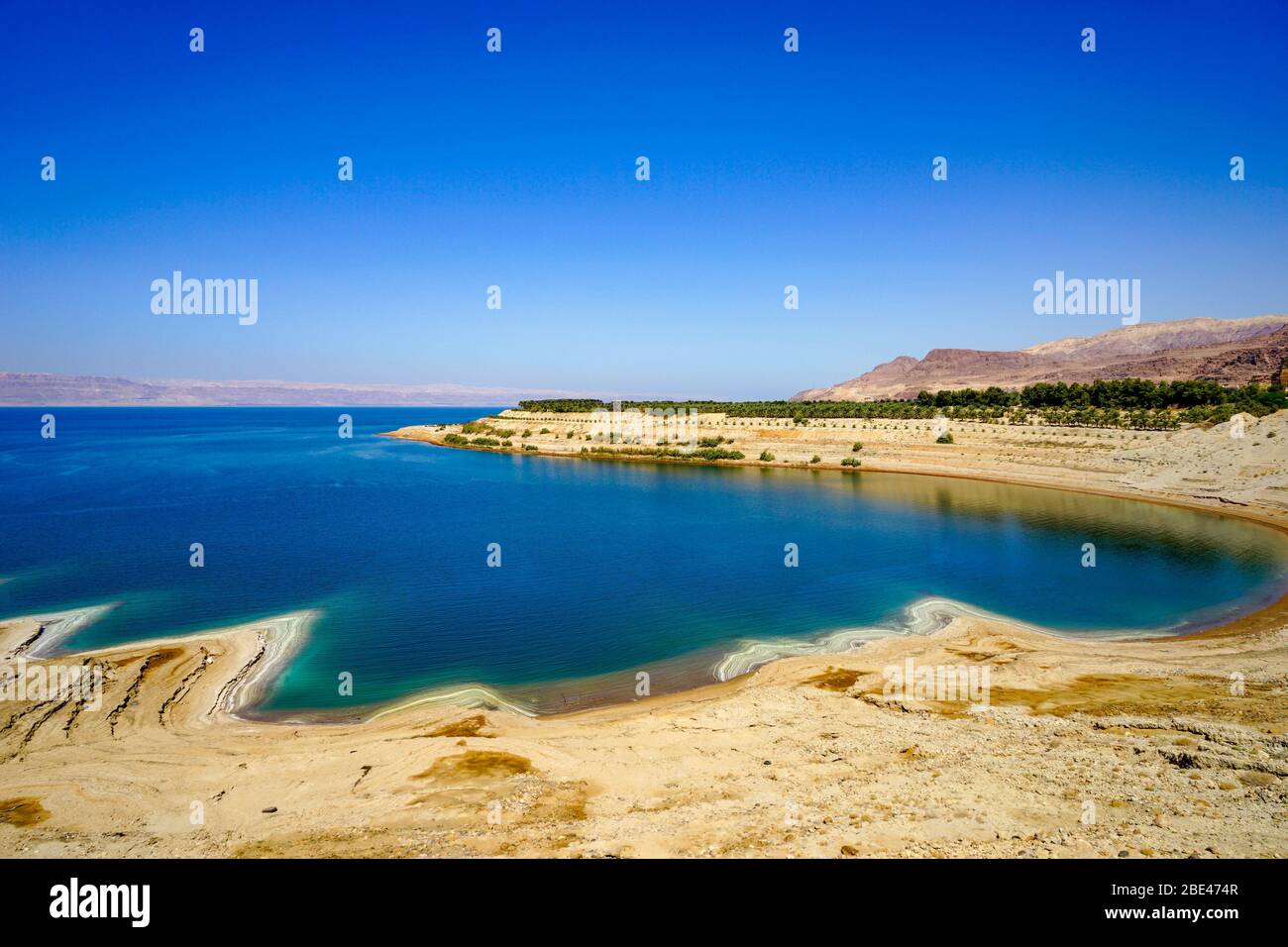 Jordan, vista sul mare morto. Bellissimo paesaggio con sullo sfondo la costa. Foto Stock