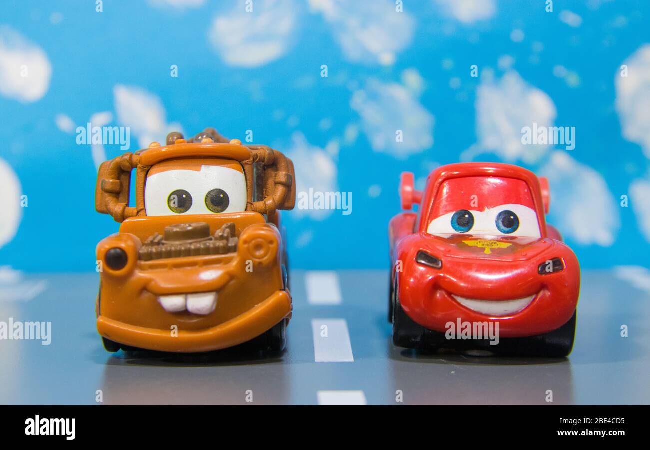 cartoon personaggi auto film mini modelli in un'atmosfera e sfondo isolamento di sfondo street look Foto Stock