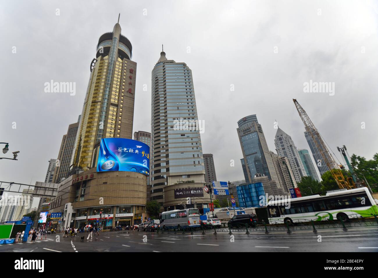 Grattacieli in Xizang Road, Shanghai, Cina Foto Stock