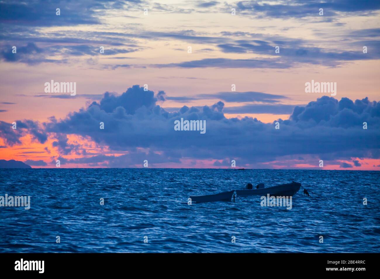 Ora magica fuori dalla spiaggia di Bohol Island, Phillipines Foto Stock