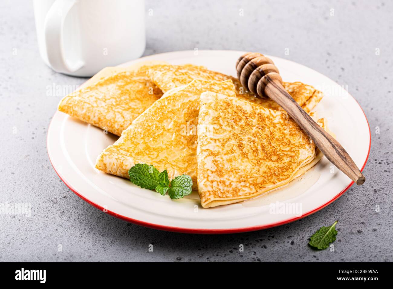 Deliziose crepes o pancake fatti in casa Foto Stock