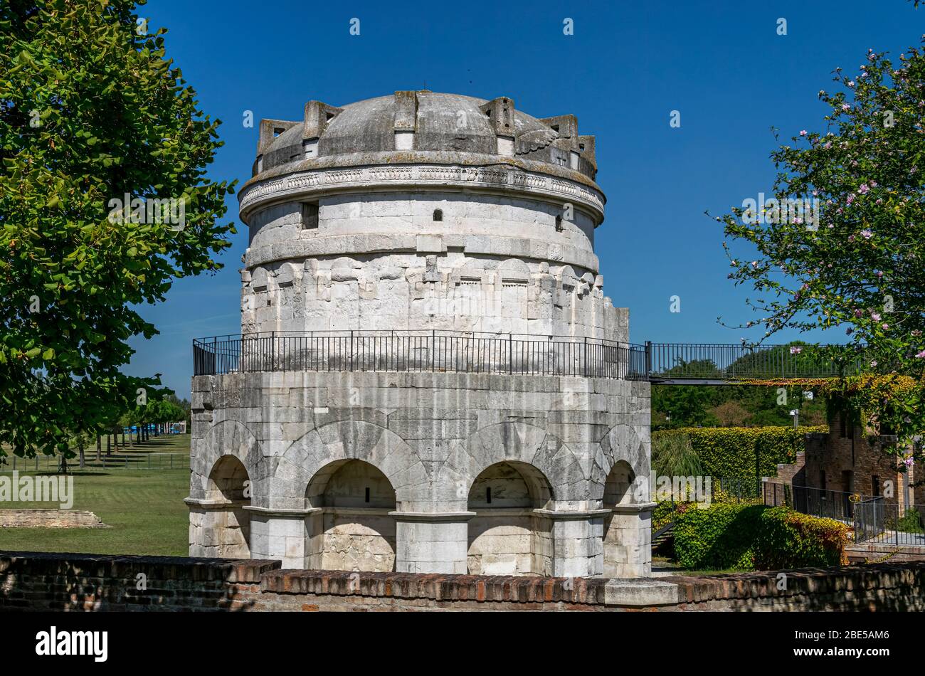 foto di mausoleo di teodorico