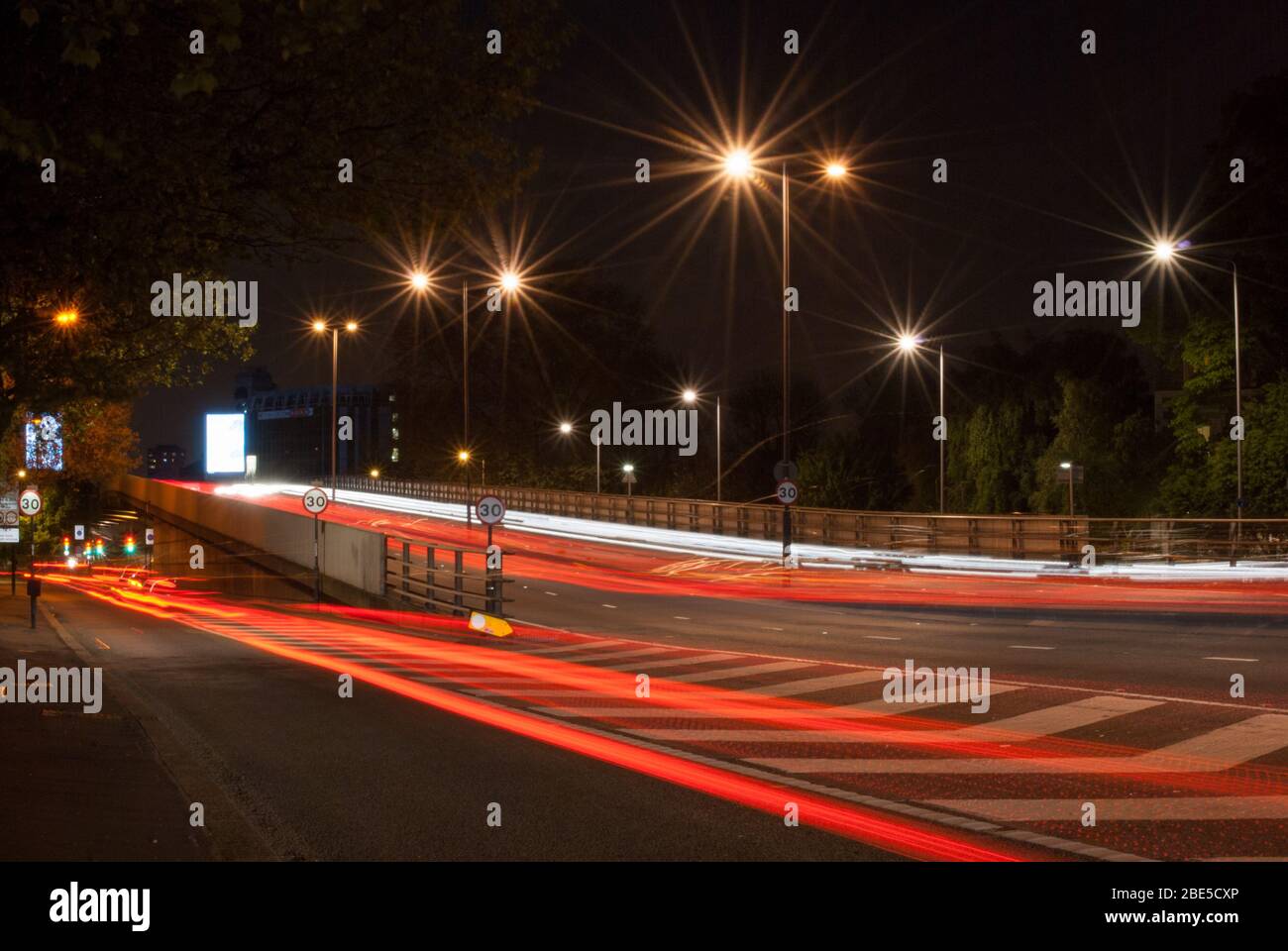 Cemento armato sopraelevato autostrada A4 Hammersmith Flyover, Londra W6 di G. Maunsell & Partners Peter warth Foto Stock