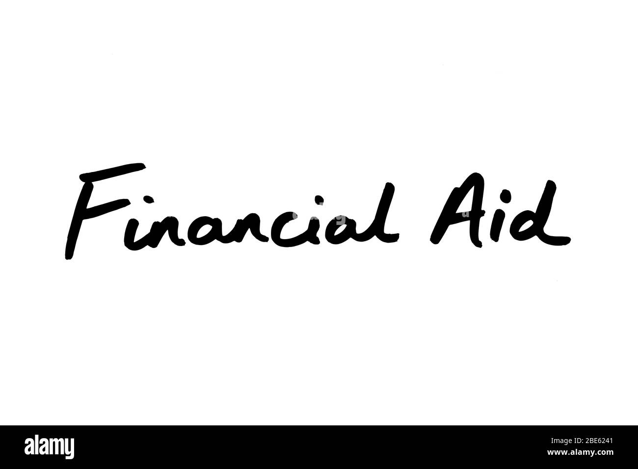 Aiuti finanziari scritti a mano su sfondo bianco. Foto Stock