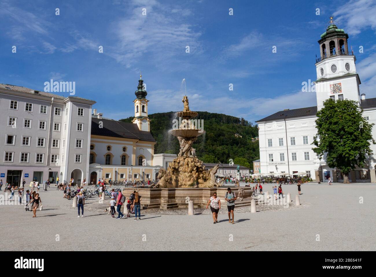 Residenzbrunnen di Tommaso di Garona su Residenzplatz a Salisburgo, Austria. Foto Stock