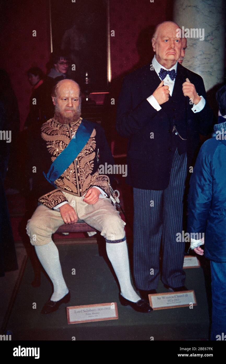 Figure di cera degli ex primi ministri Lord Salisbury e Sir Winston Churchill, aprile 1979, Madame Tussauds, Londra, Inghilterra, Gran Bretagna Foto Stock