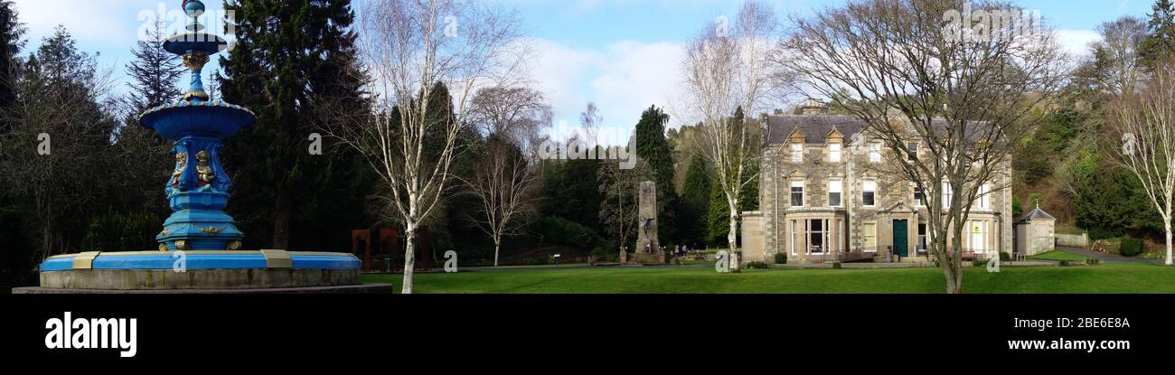 Wilton Park House and Museum and Fountain, Wilton Park, Hawick, Scottish Borders Foto Stock