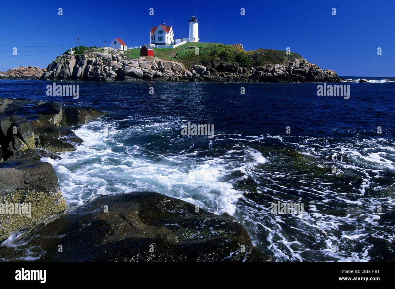 Faro di Nuble, stazione di luce di Cape Neddick, York Beach, Maine Foto Stock