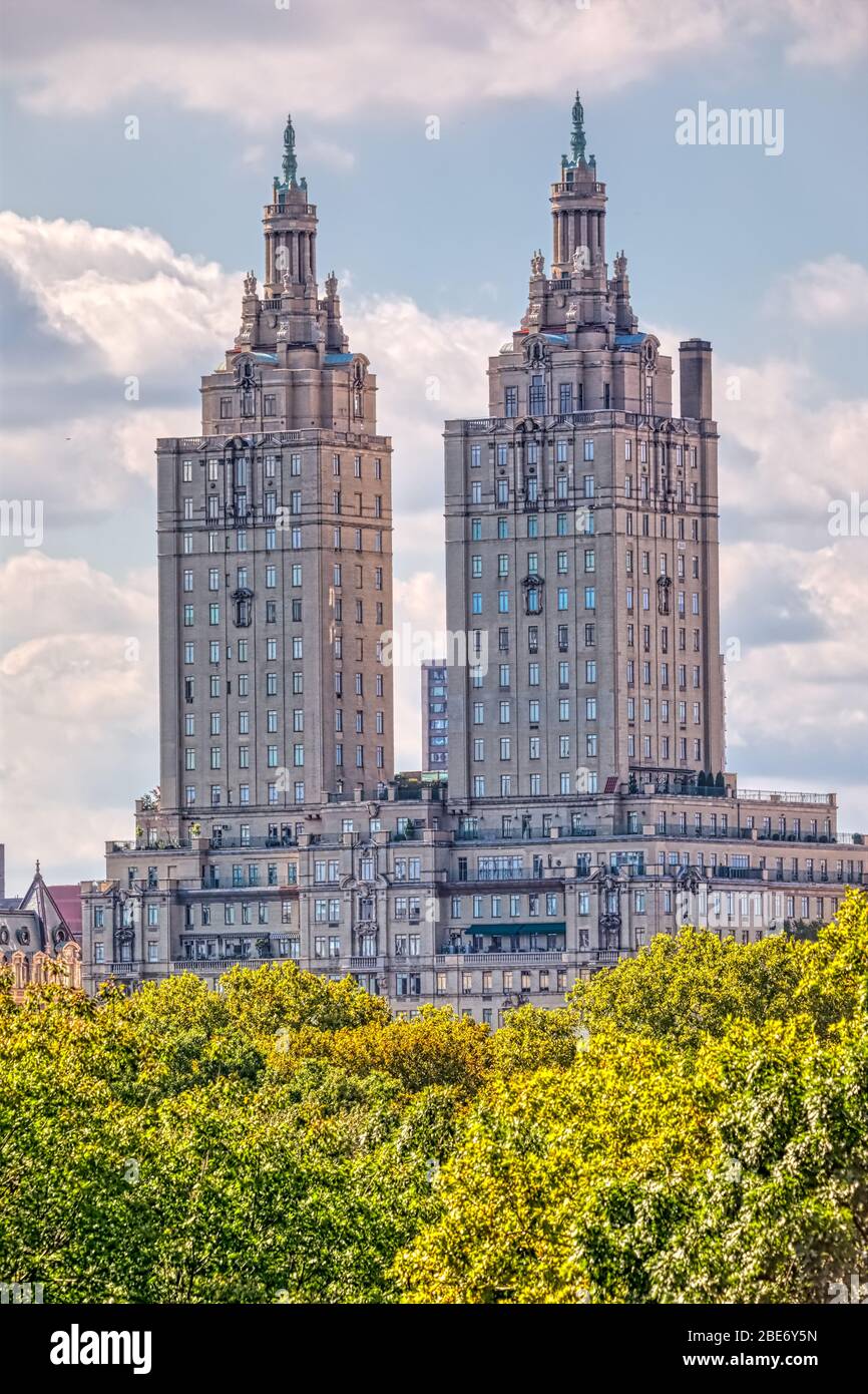 Vista dell'edificio di San Remo dal Central Park, New York Foto Stock