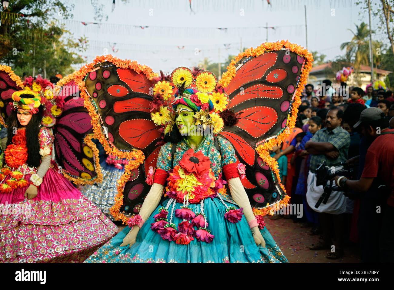 ballerini di ballerini di kathakali, theyyam, thira, ballerini folcloristici, celebrazione, festival del kerala, ballerini del festival indiano, danza forma india, Foto Stock