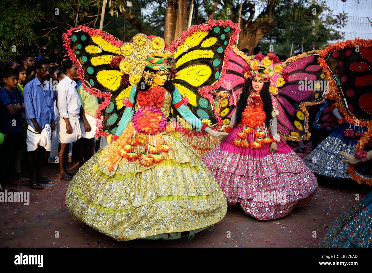 ballerini di ballerini di kathakali, theyyam, thira, ballerini folcloristici, celebrazione, festival del kerala, ballerini del festival indiano, danza forma india, Foto Stock