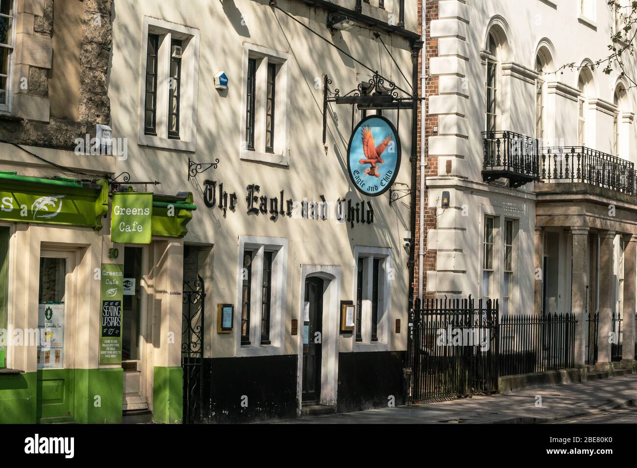 Il pub Eagle and Child, un punto di riferimento storico a St Giles, Oxford Foto Stock