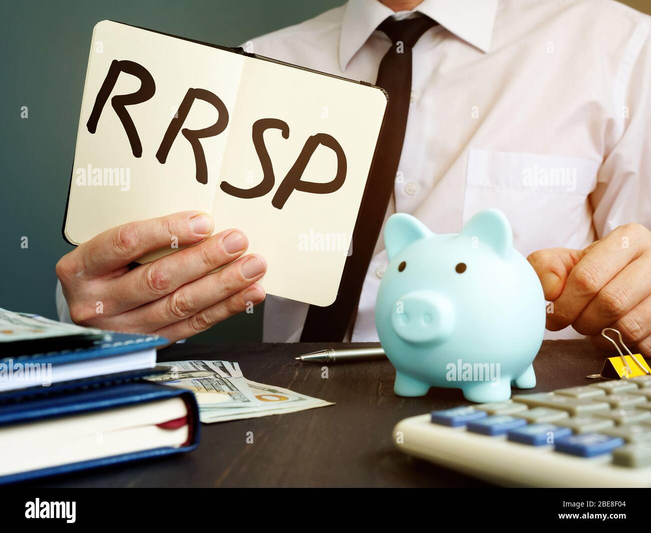 Accedere al blocco note RRSP Registered Retirement Saving Plan. Foto Stock