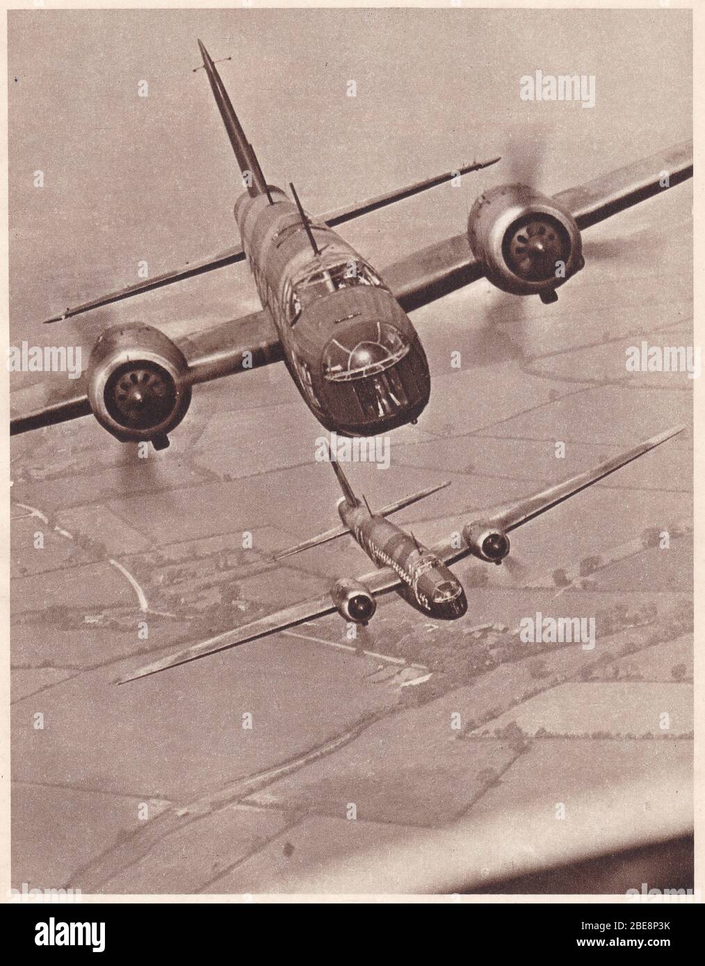 Foto in bianco e nero vintage degli anni '30 di un bombardiere a motore Bristol Pegasus in volo. Foto Stock