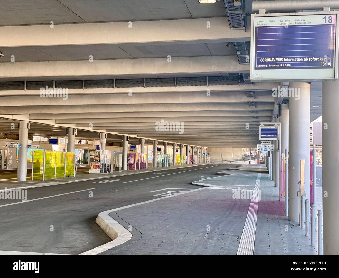 Il terminal degli autobus dell'aeroporto di Stoccarda è chiuso a causa della crisi di Corona Foto Stock