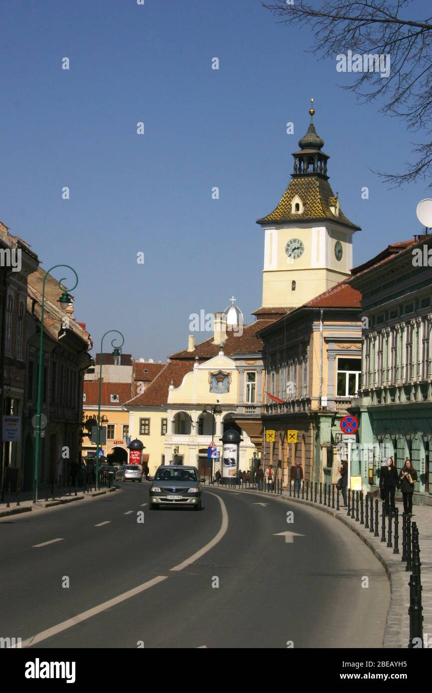 Strada George Baritiu, strada nella città vecchia di Brasov, Romania Foto Stock