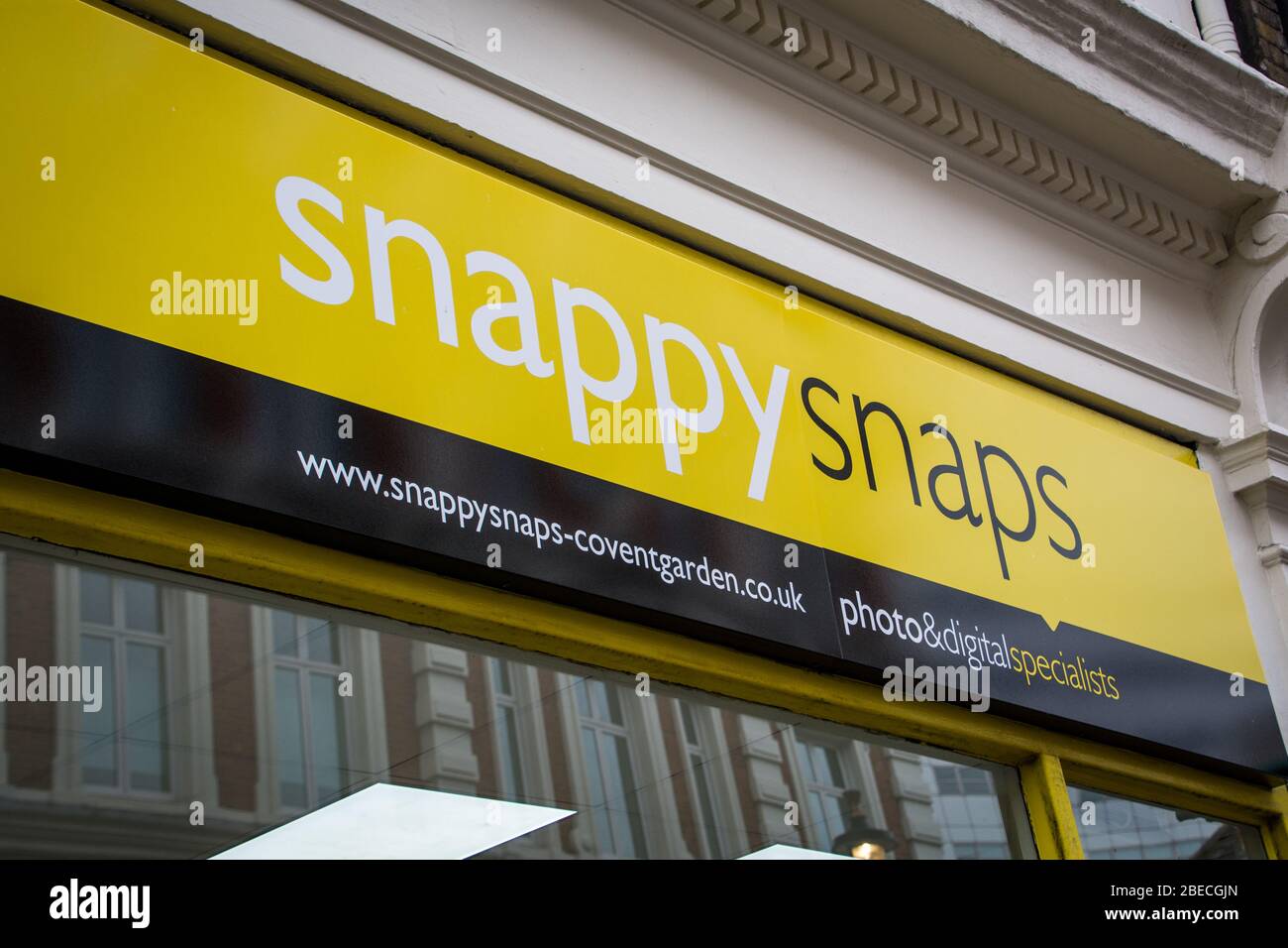 LONDRA - MARZO 2019: Exterior of Snappy Snaps store, una serie britannica di servizi fotografici con molti negozi di alta strada in tutto il Regno Unito Foto Stock