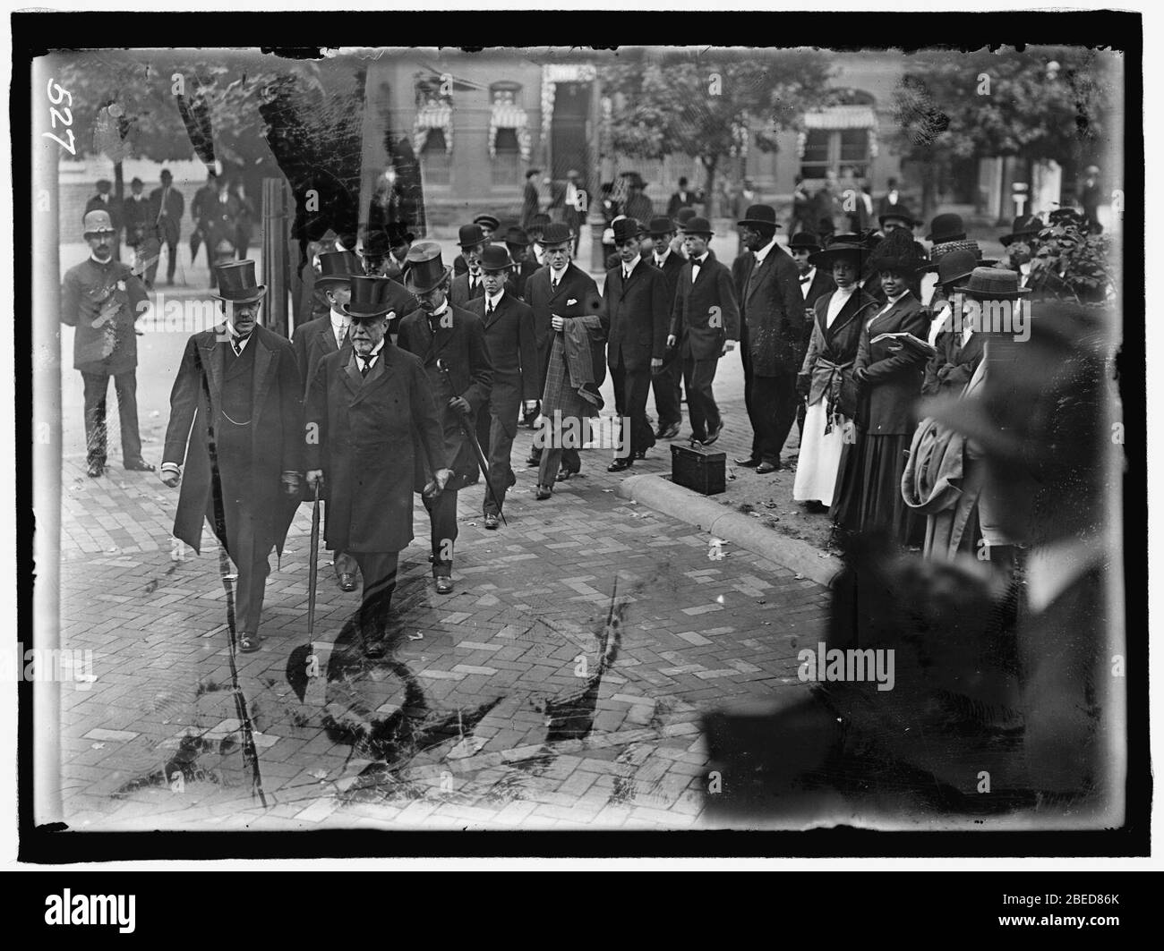 HARLAN, John Marshall. Associare la giustizia, U.S. La Corte Suprema, 1877-1910. Funerale A NEW YORK AVENUE Presbyterian Church. Gruppo di uomini Foto Stock