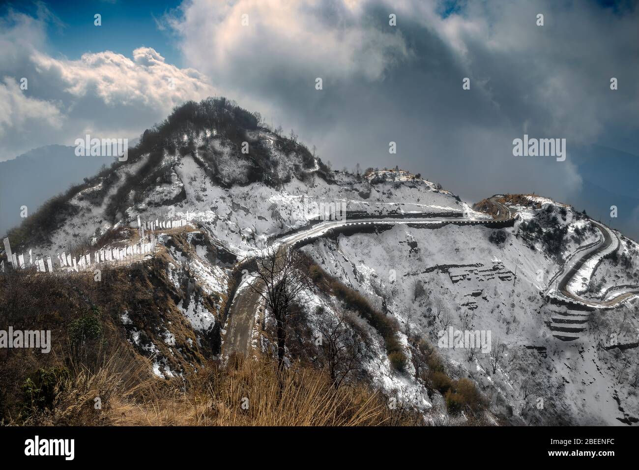 Cime innevate dell'Himalaya con spazio per fotocopie Foto Stock