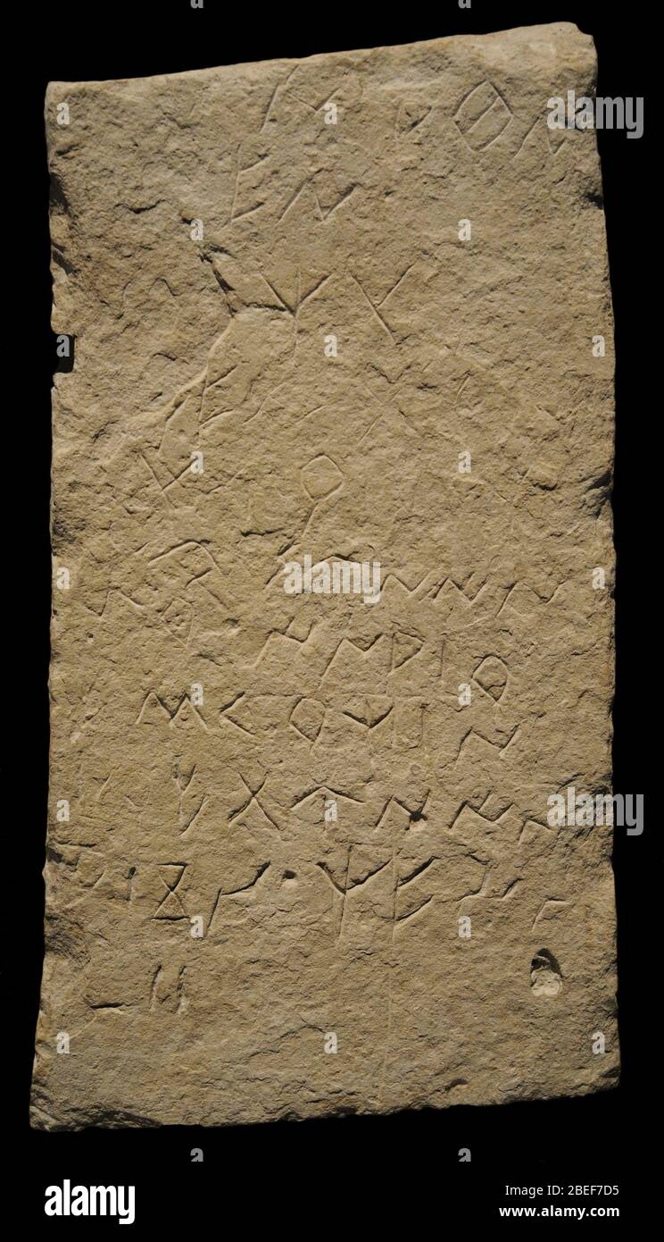 Lapide con iscrizione in lingua iberica levantina e scrittura. Foto Stock