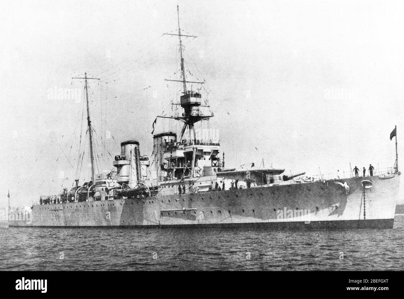 Incrociatore pesante HMS Effingham (D98) nel 1925. Foto Stock