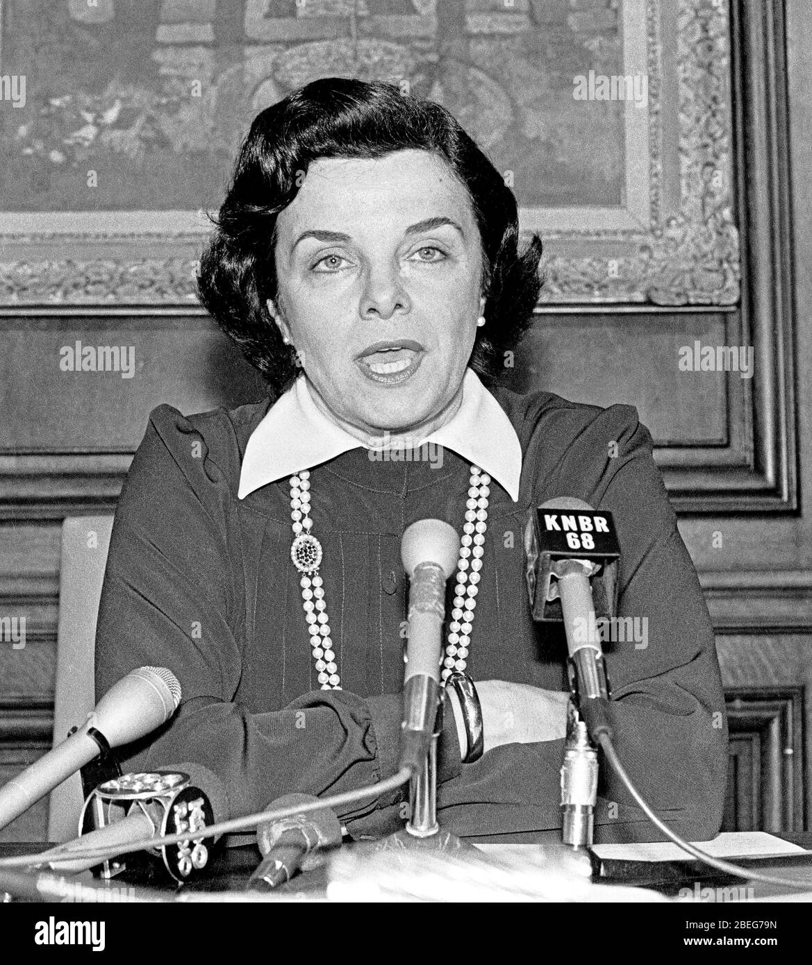 Il sindaco di San Francisco Dianne Feinstein parla nel suo ufficio. 25 marzo 1982 Foto Stock