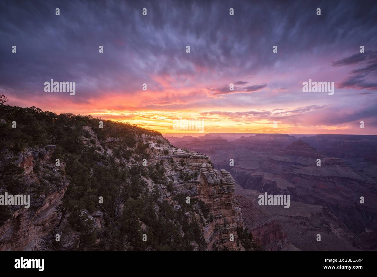 bellissimo tramonto sul canyon a mather point Foto Stock