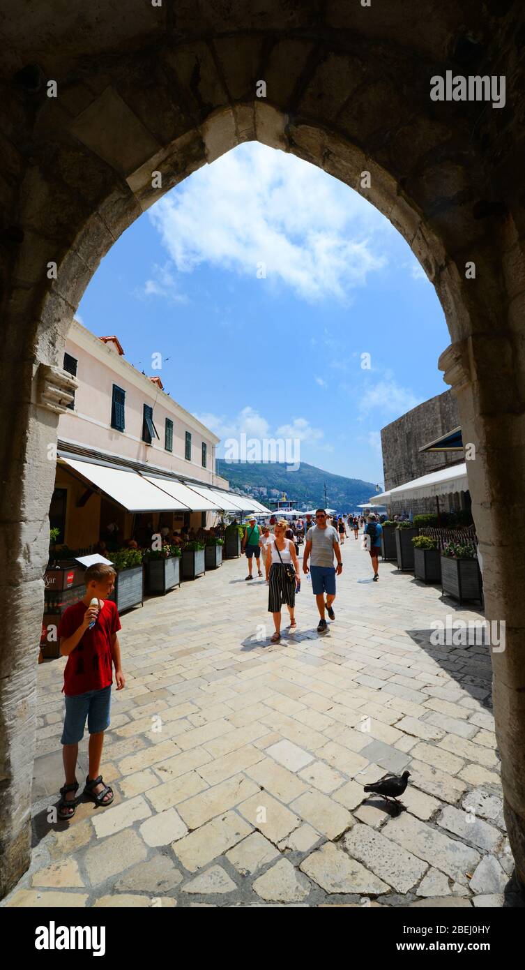 Porte per la città vecchia di Dubrovnik, Croazia. Foto Stock