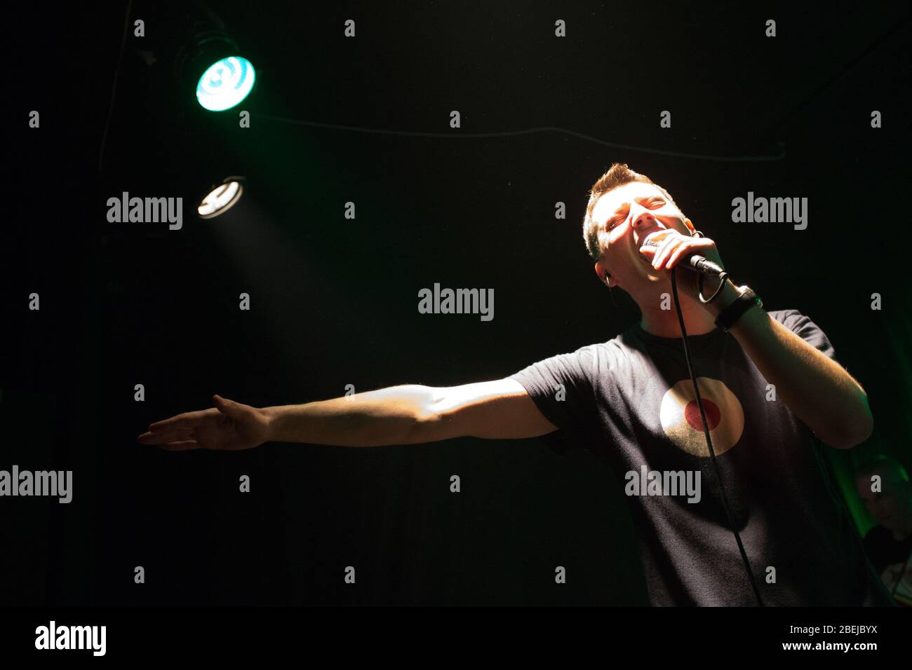 Czestochowa, Polonia - 7 febbraio 2014: Club musicale Teatr dalla Polonia, TFP (Teatro dalla Polonia) concerto del rock, blues e reggae band polacca Foto Stock